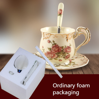 Juego de taza y platillo de café de cerámica rosa de estilo europeo, porcelana de alta calidad, tazas de té de la tarde inglesas, plato y cuchara.: Rojo