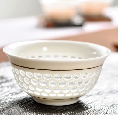 Chinese Jing de zhen Teas Ceramic Hollow Honeycomb Product Tea Box Pu'er Small Tea Cup Kung Fu Tea Set: b