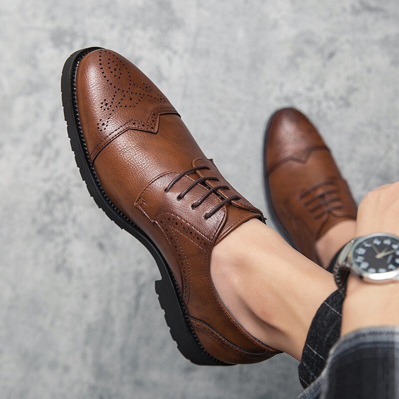 Calzature scarpe Brogue da uomo marroni 38-47 scarpe eleganti da sposa in pelle scarpe stringate da ufficio scarpe formali da uomo scuola oxford da festa maschile Plus