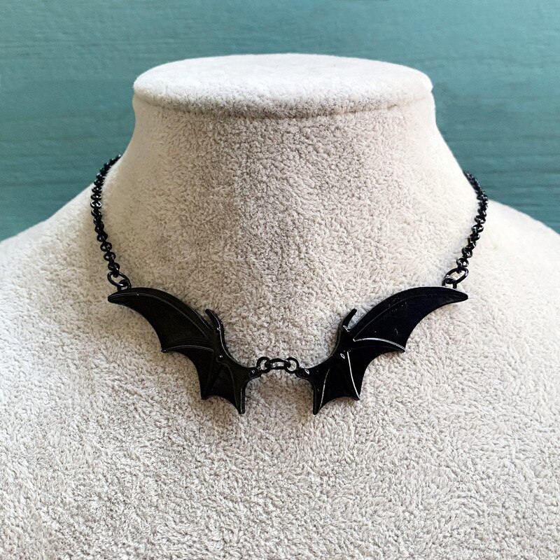 Goth vampire vintage bat wing pendant choker necklace christmas witchy for women best friends new jewelry: Black