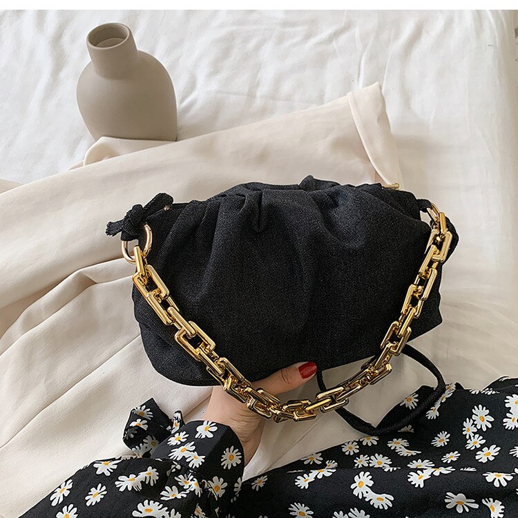 Ruwe ketting dames handtassen cowboy blauwe bao denim vrouwelijke cloud crossbody tassen vouwbare dames schoudertassen: Zwart