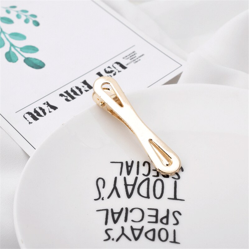 Frauen Gold Geometrische Kaninchen Krone bilden Haarspange Metall Hohl Haarnadeln Für Süße Mädchen Einfache Hairclip Haar Zubehör: 8 Wort hohl