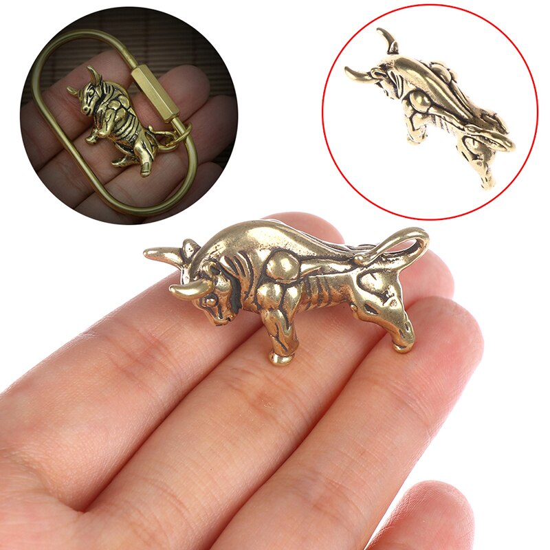 Mini Portable Retro Brass Wall Street Bull Statue Sculpture Home Office Desk Decorative Ornament Keychain Ornament Hand Toy