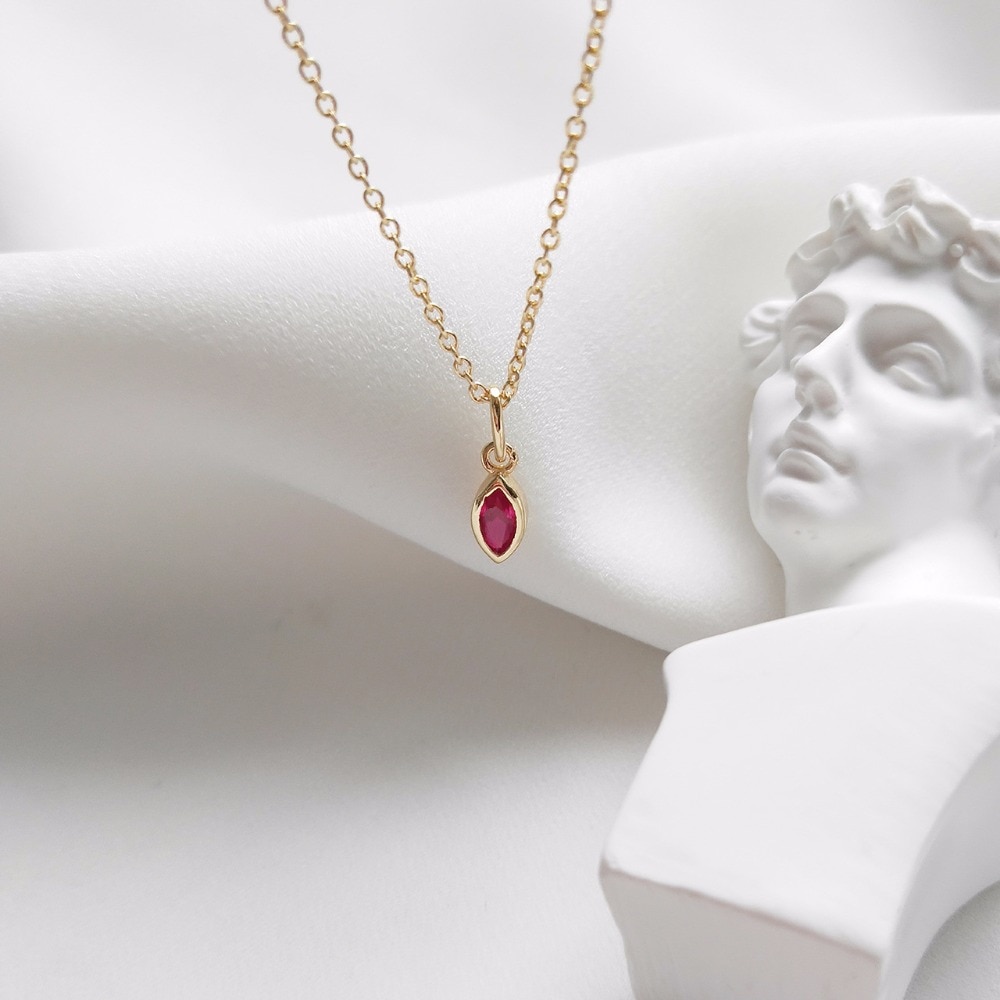 Rouge zircon coeur 925 en argent sterling collier simple à la collier pendentifs pour femmes bijoux à breloques