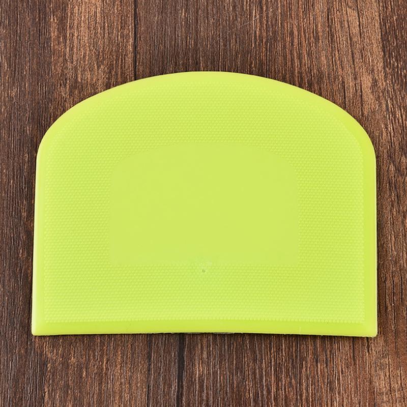 Dough Bowl Scraper Kitchen Gadget Curved Edge Flat Edge Flexible Scraper for Scraping Baking Bread Dough Cake