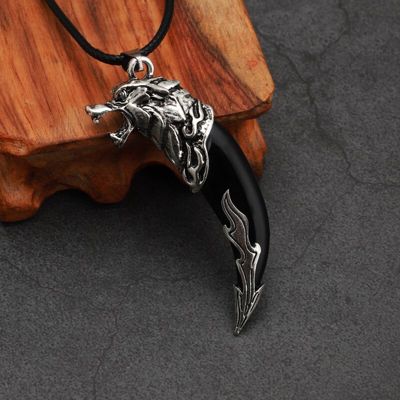 2022 Punk Cool Brave Men Wolf Teeth Pendant Necklace Women Men Lucky Jewelry Vintage Imitation Tooth Amulet Pendant Necklace: 2