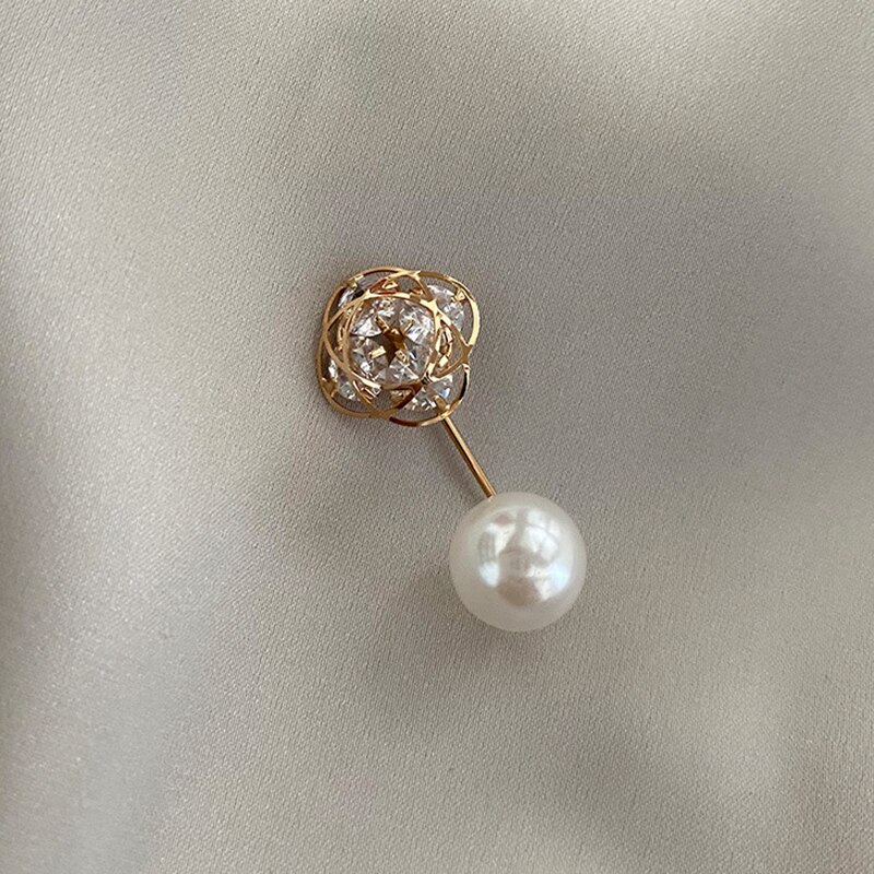 neue Perle Brosche Anti-Blendung Kleidung Festen Stift Blume Strass Metall Stifte Schnalle Broschen für Frauen Zubehör: 3