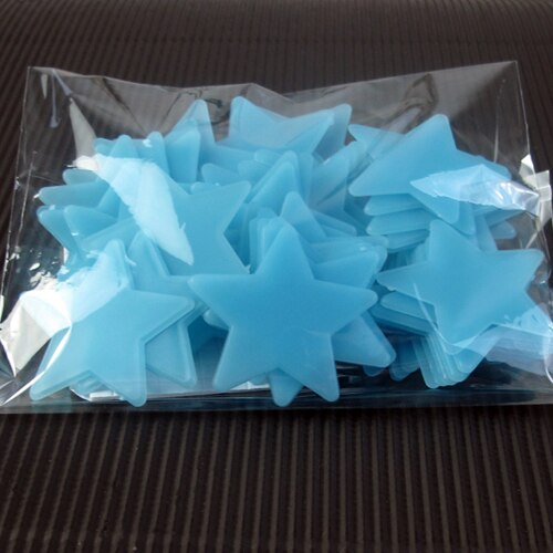 50 stuks/zak 4.2cm kleurrijke lichtgevende glow in the dark sterren muursticker voor kinderen babykamers fluorescerende stickers groter: Blauwe kleur
