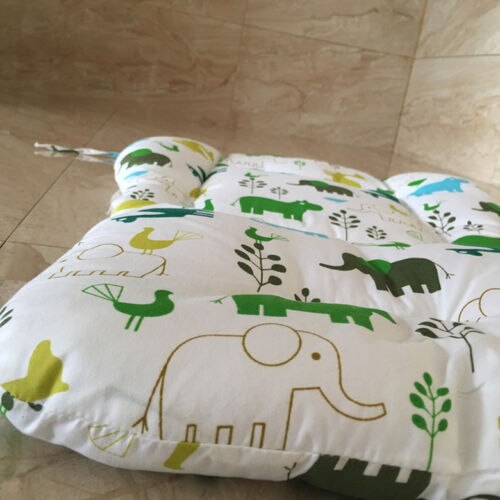 Barnvagn barnvagn barnvagn foder täcka matta bilbarnstol stol kudde säte fodrar baby