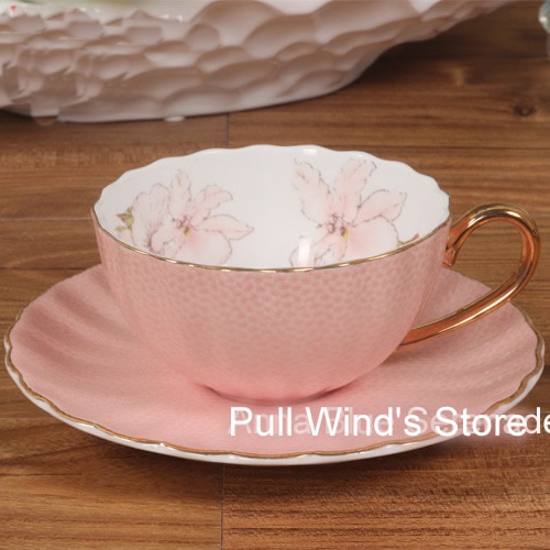 Fine Pink bone china black tea cup Exquisite color gold red ceramic milk cup Great cups Saucers