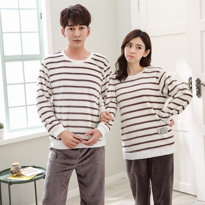 Pijama de manga larga de franela gruesa y cálida para hombre y mujer, ropa de dormir de terciopelo Coral con dibujos animados de Panda para invierno,