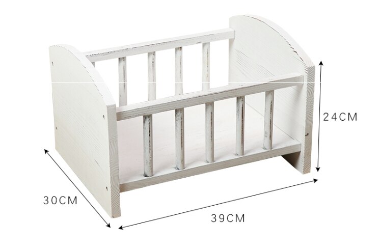 Neonatal photography props baby baby photo photo of the one-month-old wooden bed is a retro old props