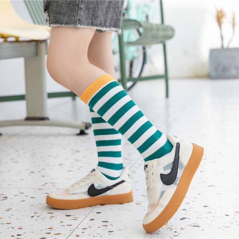 Nette unisex freundlicher Punkte Streifen Socken Für Jungen Mädchen Kleinkind freundlicher Harajuku Lustige Bunte Knie Socken Glücklich Farbe sokken 1-8T