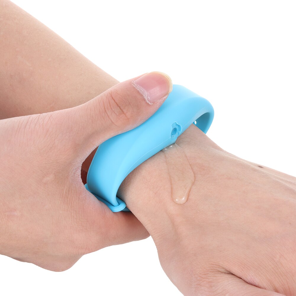 Outdoor Portable Hand Sanitizer Dispensing Wristband Hand Wash Dispenser Refillable With Squeeze Bottle Silicone Soap Bracelet