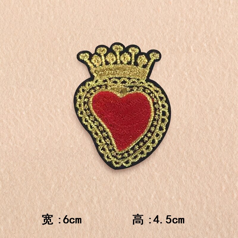 Guld krone kærlig rødt hjerte brugerdefinerede kærlighed broderi patches iriserende applikation sød form klistermærker tøj diy: C3 l4-3