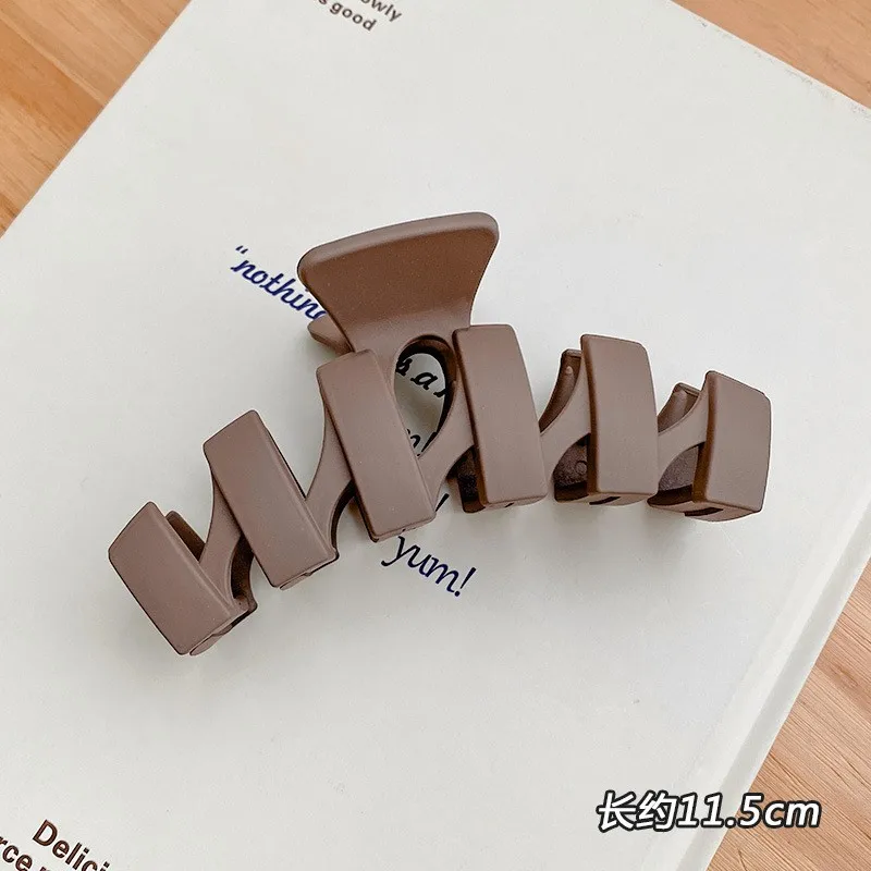 butikk, overdimensjonerte akrylhårklo krabbehårspenner i massiv plast til kvinner, butikk haihårspenner, hårtilbehør til jenter: Burgunder