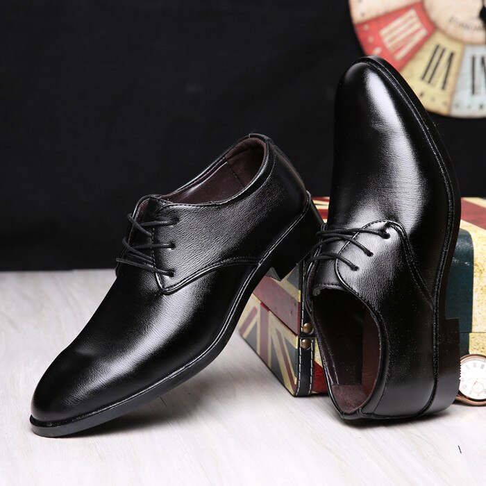 Zapatos de vestir para hombre, zapatos formales de cuero, zapatos de boda de lujo para novio, zapatos Oxford para hombres, a la venta hjm8