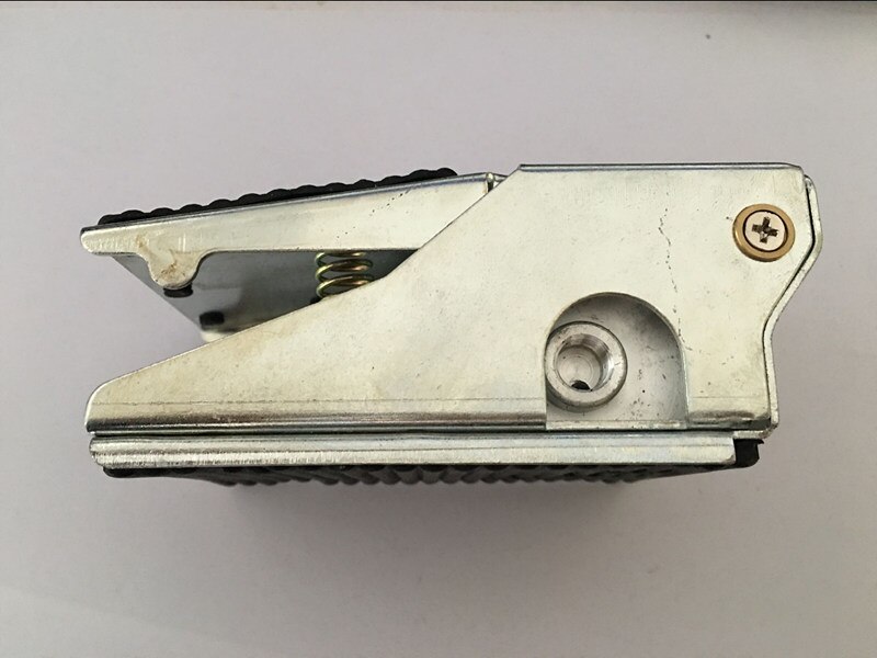 FV-320 Foot Pressure Control 12mm Threaded Air Pneumatic Pedal Valve