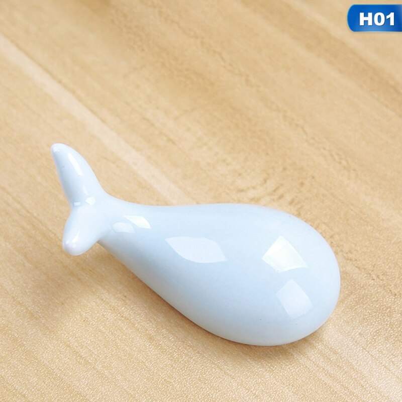 Japan Style Ceramic Chopsticks Holder Whale Shape Chopsticks Care Spoon Stand Rack Rest Kitchen Tableware Decoration: style 1