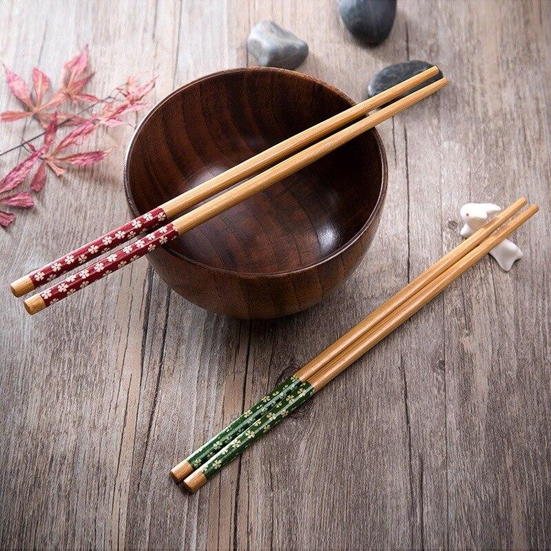 Palillos de madera clásicos chinos reutilizables, palillos de bambú Natural hechos a mano tradicionales, utensilios de cocina para Sushi, 2 pares