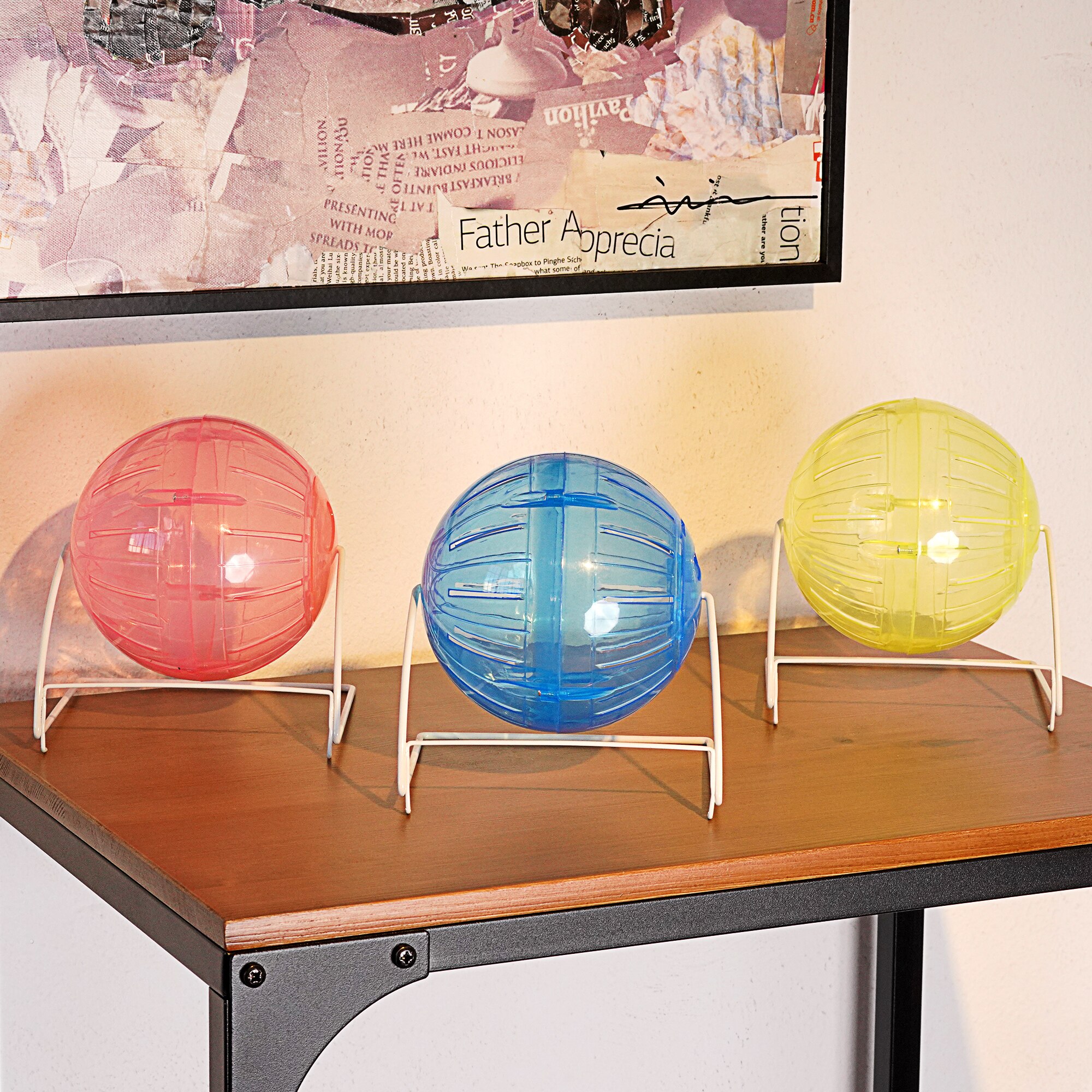 Bola de Ejercicio de hámster con Soporte 11.5cm (Color Aleatorio) Rueda de Ejercicio Multifuncional Animales Pequeños para Hámster Sirio Hámster Enano Ratones Jerbos Seda Dorada Oso Shih Tzu