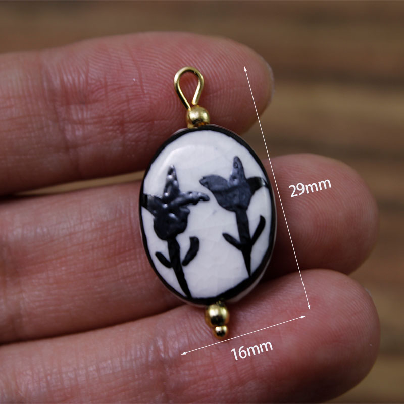 2Pcs/Lot Painted Handmade Ceramic Tulip/Tropical Fish Pendant Beads/Animal Charms/Steel Eye Pin DIY Necklace Earring Accessories: BROWN