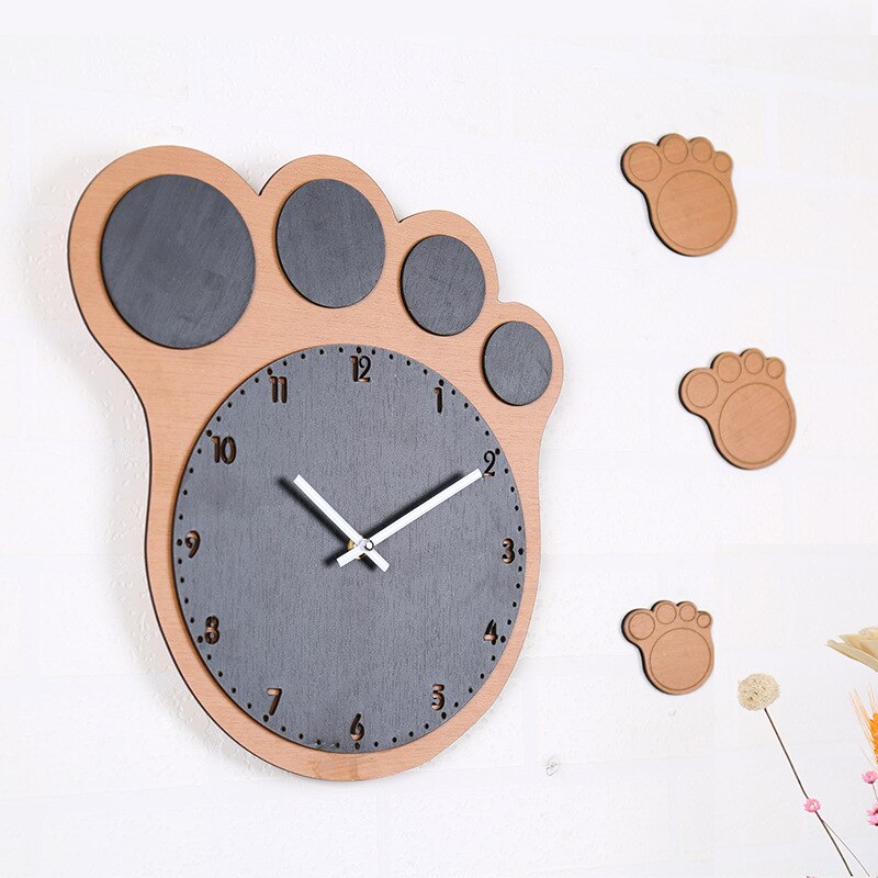 3D Wall Clock Foot Shape Decorative Time Clock Modern Home Decor: 01