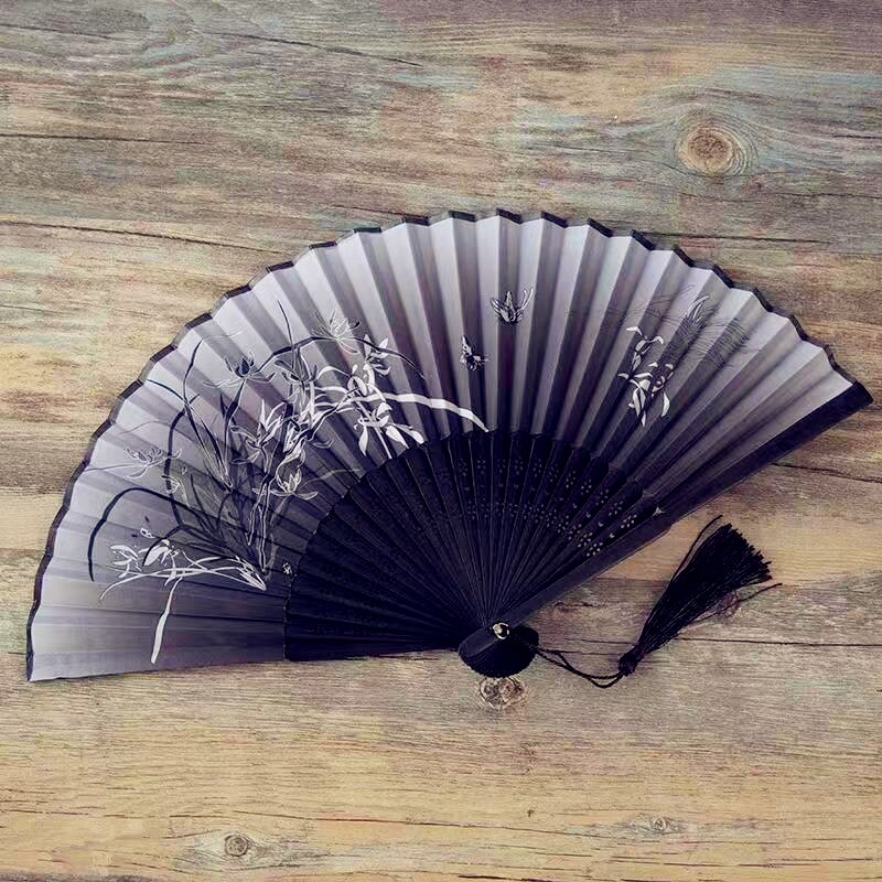 Zijde Fan Chinese Japanse Stijl Vouwen Fan Home Decoratie Ornamenten Patroon Art Bruiloft Dance Hand Fan Papier Fans: Orchid grass