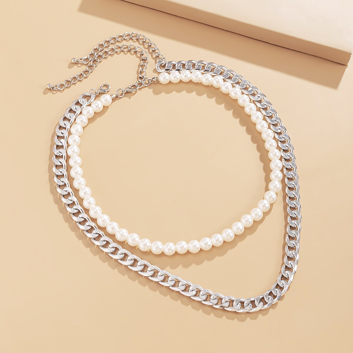 Accessoires Temperament Eenvoudige Imitatie Parel Sautoir Vrouwelijke Kralen Mode Uitgeholde Geometrie Punk Ketting
