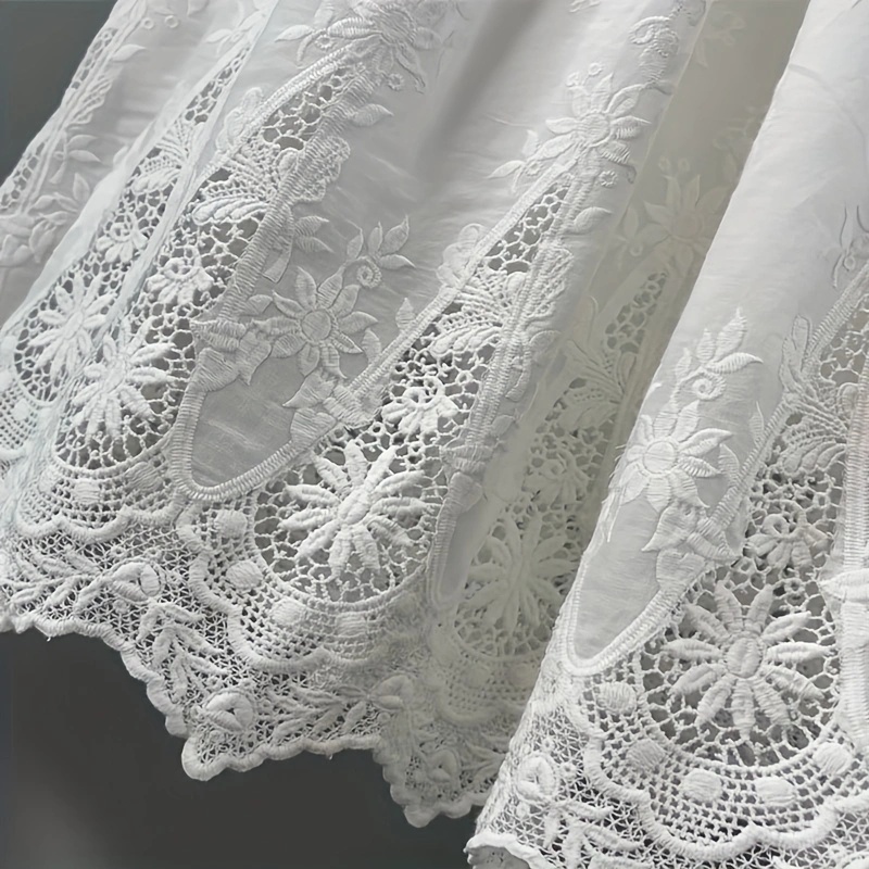 1 yard witte geborduurde kledingstof kant 48cm holle borduurstof kledingrok DIY naaiaccessoires: Antiek Messing