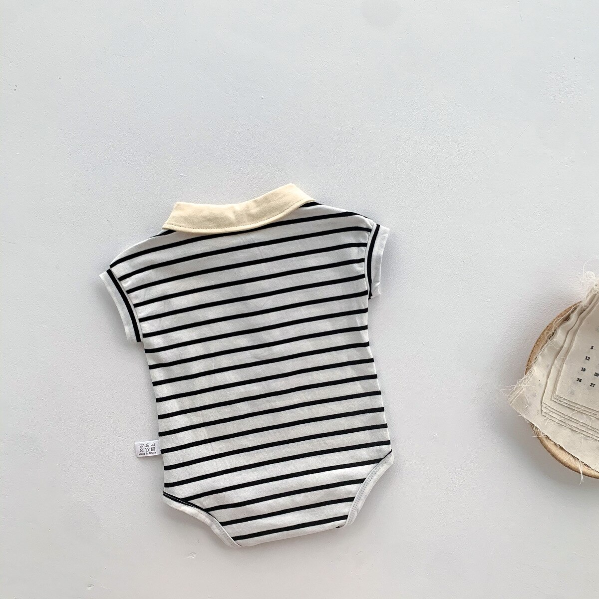 Baby-strampler für jungen, sommer-poloshirt, gestreifter kurzarm-Overall aus atmungsaktiver baumwolle, lächelnde neugeborenenkleidung, babykleidung