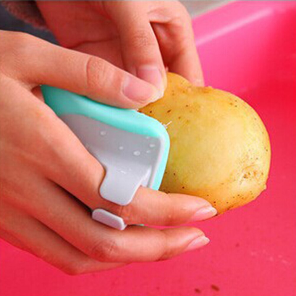 Tools Fruits Vegetables Mini Kitchen Gadgets Dirt Remove Durable Finger Ring Portable Potato Random Color Cleaning Brush Helper