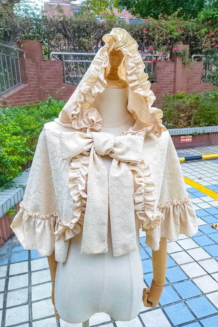 Lolita retro palace lace cape lolita hooded outer shawl jacket female victorian shirt loose gothic lolita top loli cos lolita