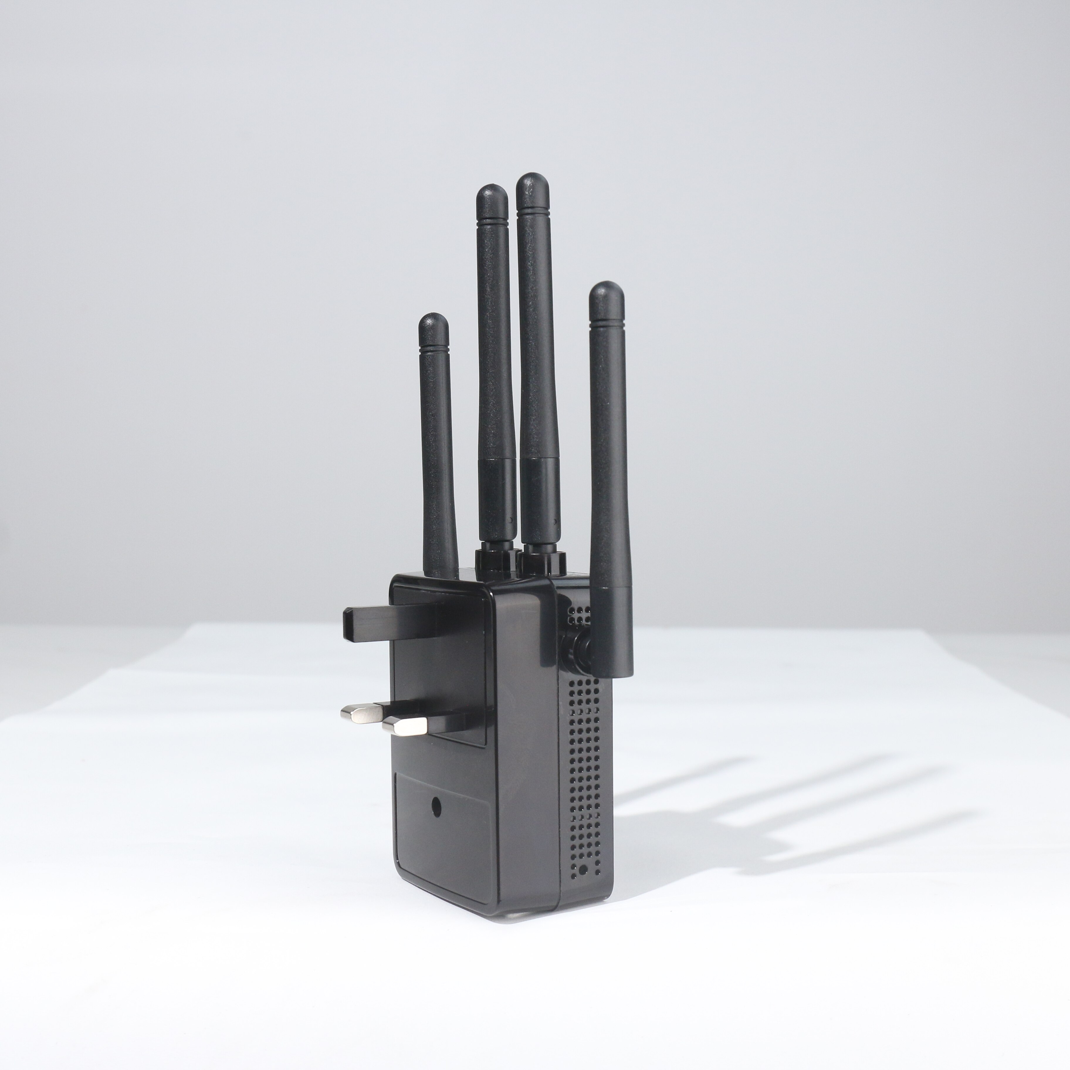 WiFi Repeater Wireless Signal Amplifier 1200M Wi-Fi Range Extander 2.4G Repetidor Wifi Signal Booster AP/WPS