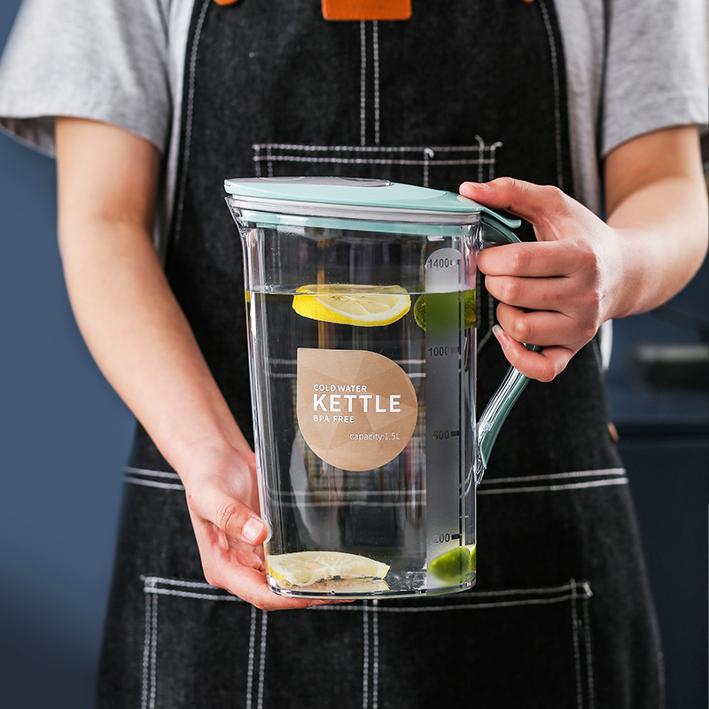 Large Plastic Water Pitcher with Lid Square Water Carafe with Lids BPA Free Water, Tea, or Juice Containers with Lids for Fridge