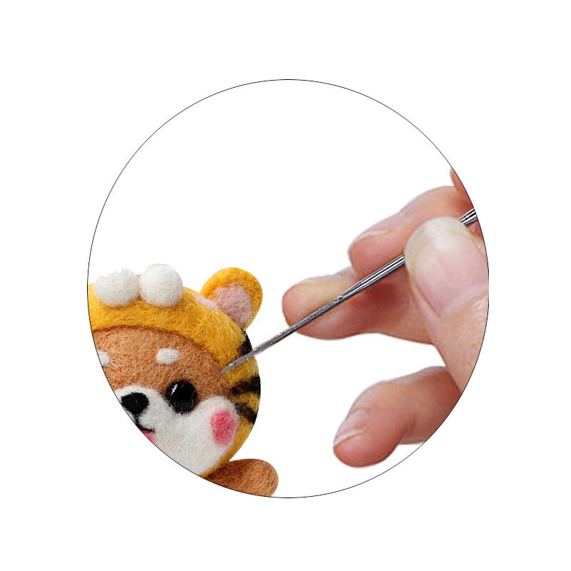 26PCS Needle Felting Kit Wool Felting Tools with Felting Needles Wood Handle Scissors Finger Cots Stitch Foam Pad Felting Craft