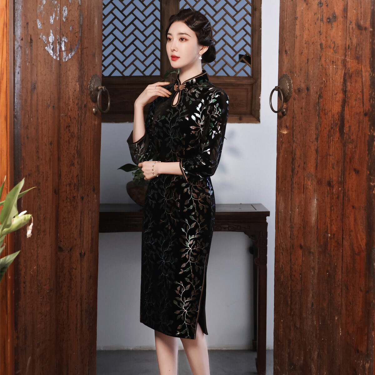 Autumn Traditional Chinese Mandarin Collar Gold Velvet Qipao Seven Points Sleeve Velour Cheongsam Oversize 4XL