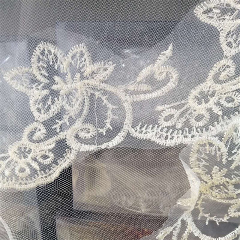Voile de mariée monocouche dentelle broderie pour les femmes 1.5 M crypté Net mariage voile rouge coiffure bijoux