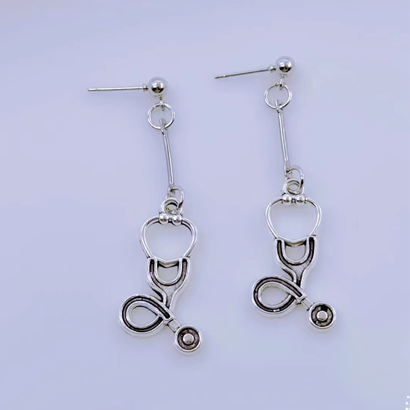 Charm enamel earrings syringe nurse cap stethoscope doctor nurse decoration earrings doctor nurse earring: Platinum Plated