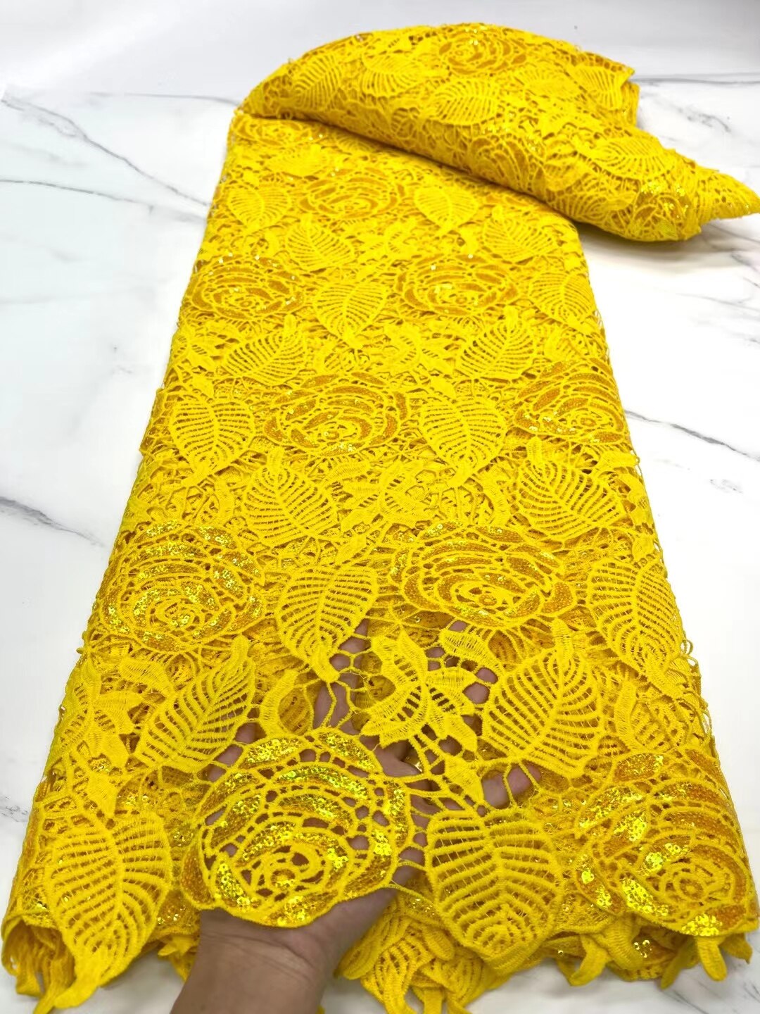 Tela de encaje de guipur blanco puro, suave, amigable con la piel, cordón bordado africano, Nigeriano para vestido de , NN821-x: Yellow with Sequins