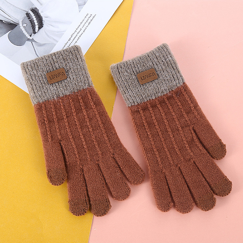 Wecute Vrouwen Herfst En Winter Warm Handschoenen Touch Screen Handschoenen Plus Fluwelen Imiteren Alpaca Outdoor Riding Winddicht Zachte: Dark Coffee