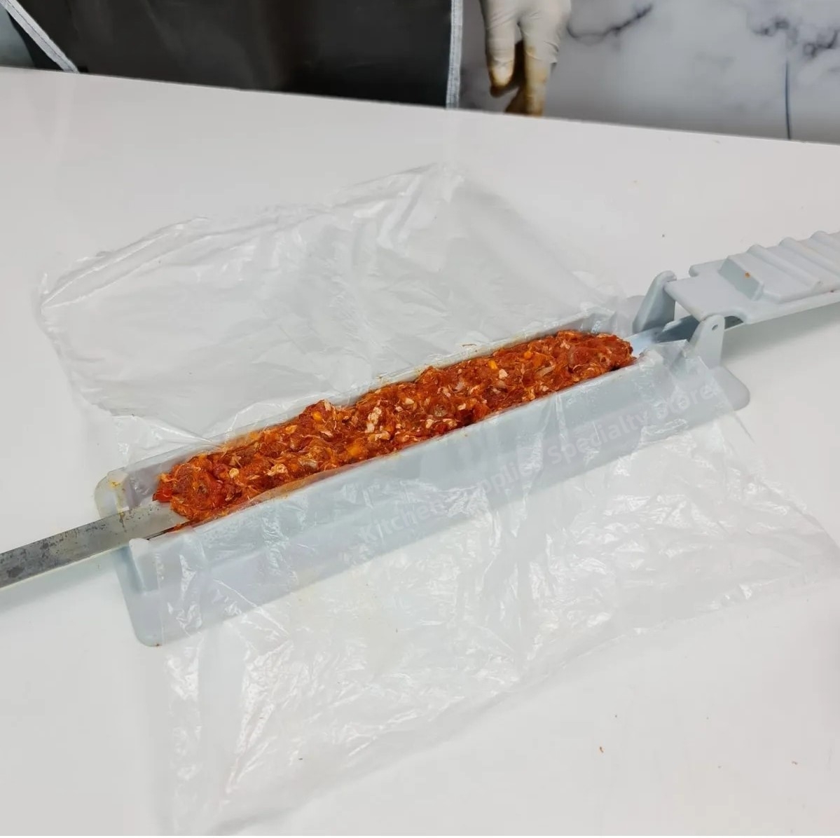 Single Row Kebab Maker Bbq Meat Skewer Machine Kebab Press Maker Reusable Plastic Bbq Skewer Maker Kebab Preparation BBQ Too