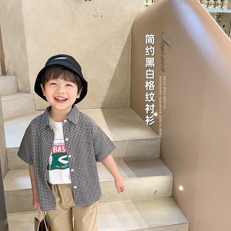 Camisa de manga corta a cuadros para niños, camisa Coreana de estilo fino, top de ocio para niños de color blanco y negro, 10 a 187