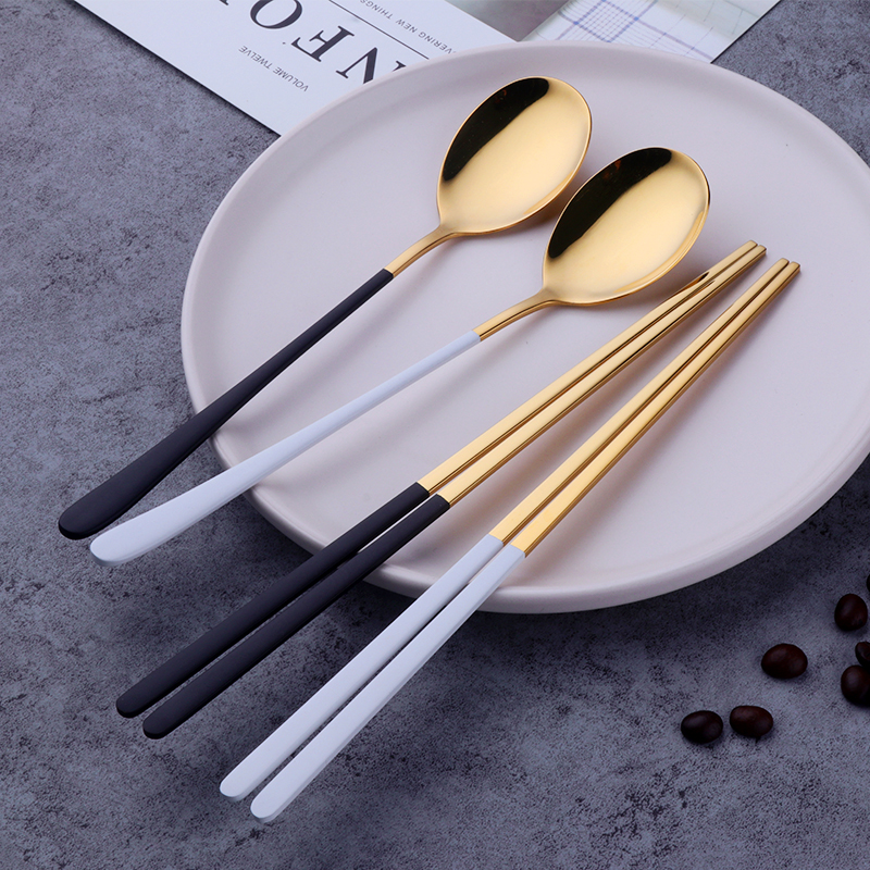 måke 18/10 koreansk rustfritt stål matte spisepinner skje sett lang håndtak flate glidende spisepinner dessert skjeer servise sett