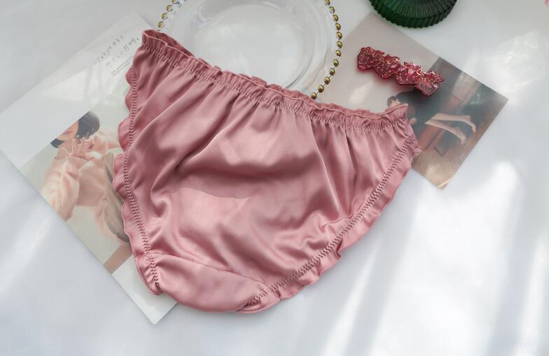 Photo M L XL Lovely Cute Lolita Kawaii Intimated Silk Good Satin Embriodery Panties Underwear Brief