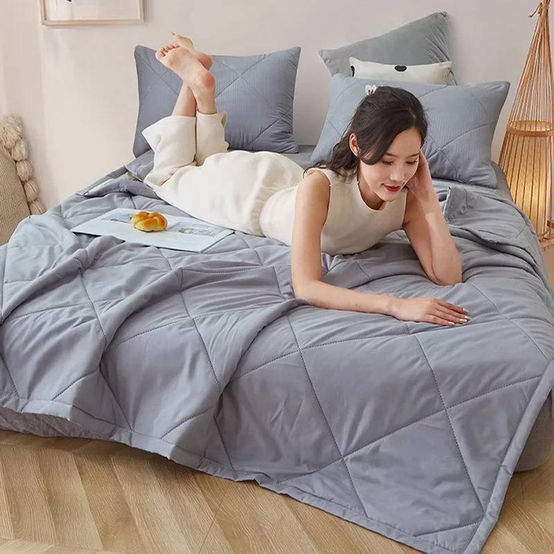 Gesteppte sommerdecke mit kissenbezug oder einzelne steppdecken, weich, atmungsaktiv, waschbar, dünne bettdecke, doppeldecke 100/150/180/200cm: Bett 120 / Dunkelgrau