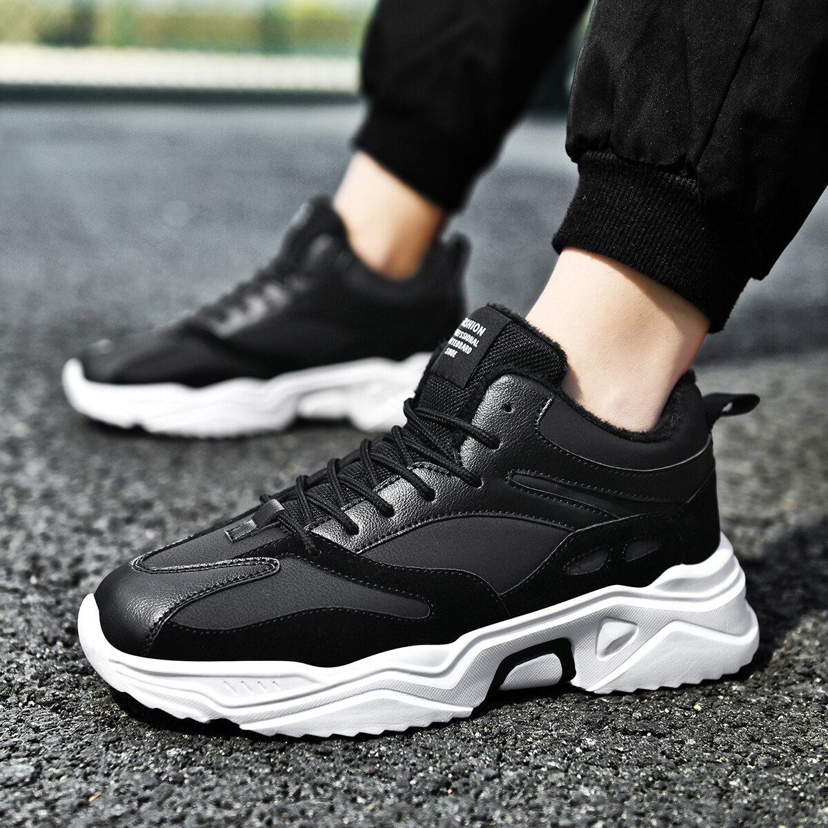 Inverno masculino mais tênis de veludo confortável hard-wearing clássico sapatos de moda para homem rendas ao ar livre manter sapatos de algodão quente: Black / 8.5