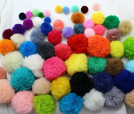 100 st löst garn pom poms 15mm-60mm pärlor, bollar, blommor pompom, blandad färg fluffiga bollar smycken charm sandal diy