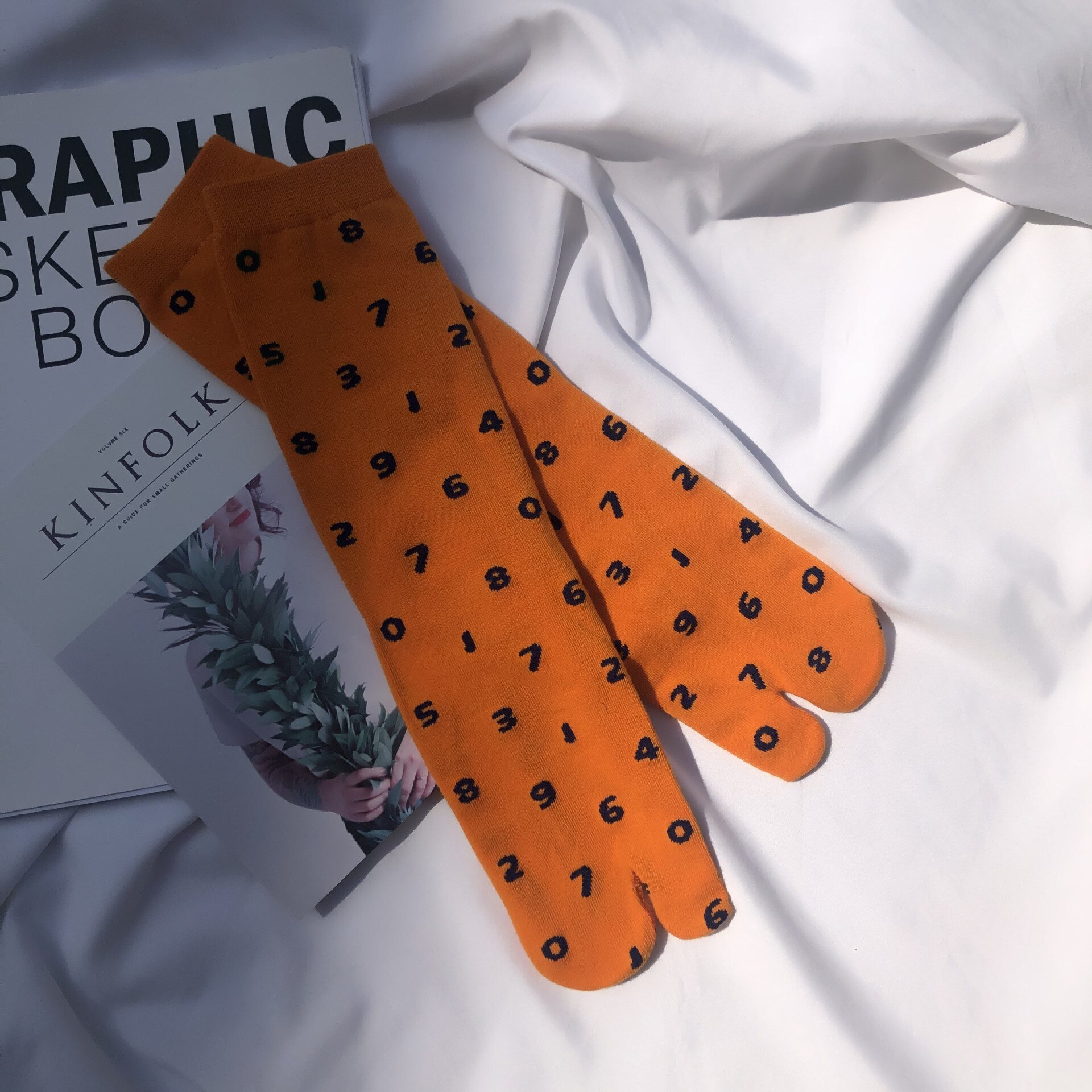 Chic Japanese Jacquard Split Toe Socks Digital Combed Cotton Two Toe Socks Women Korean Harajuku Two Finger Tabi Socks: Orange