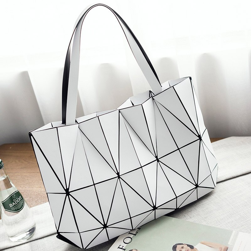 neue Bao Taschen Frauen Handtasche Geometrie Totes Pailletten Spiegel Saser Einfachen Klapp Schulter Taschen Leucht Tasche Bao Hologramm bolsa: White